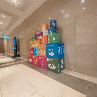 허니콤보드 박스상자전시 포토존