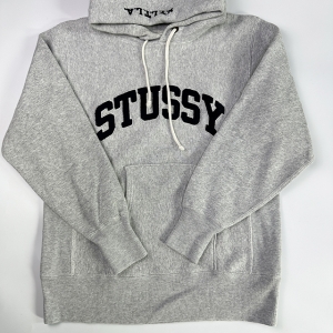 STUSSY x CHAMPION