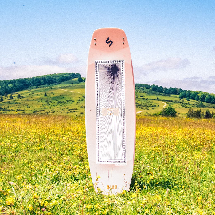 2025 Slingshot Contrast Wakeboard - 138 142 (슬링샷 콘트라스트 웨이크보드 데크)