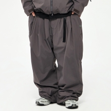 2425 USS2 Vent Three-Tuck Pants [Loose-Fit] - Excalibur (어스투 벤트 쓰리턱 루즈 핏 스키복 팬츠)