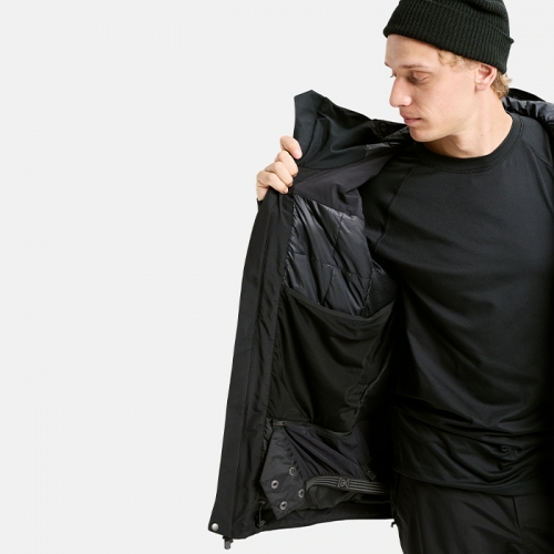 2526 버튼 AK 스노우보드 자켓 헬리텍 고어텍스 2L 스트레치 - 트루 블랙 (149781AA04)