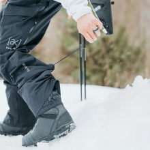 2526 버튼 AK 스노우보드 팬츠 스워시 고어텍스 2L 숏 - 트루 블랙 (100221BA04)