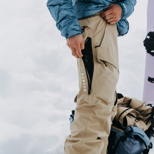 2526 버튼 AK 스노우보드 팬츠 스워시 고어텍스 2L 숏 - 서밋 타우프 (100221BAH2) 2526 버튼 AK 스노우보드 팬츠 스워시 고어텍스 2L 숏 - 서밋 타우프 (100221BAH2)