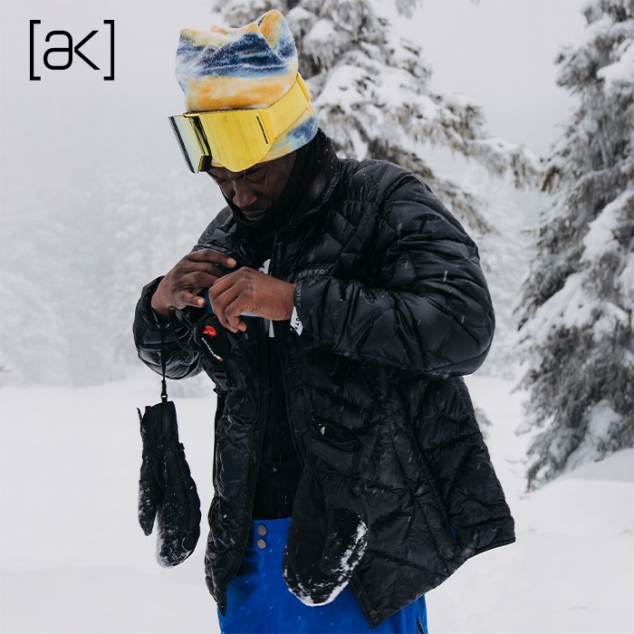 2526 버튼 AK 스노우보드 패딩 자켓 베이커 울트라라이트 다운 - 트루 블랙 (2206612A04)