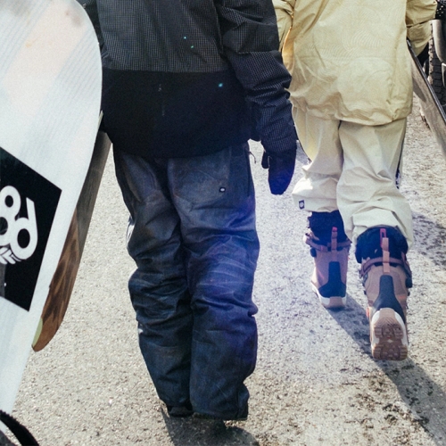 2526 686 육팔육 스노우보드복 팬츠 디컨스트럭티드 데님 - 인디고 데님 (26M3WN227-IDGD)