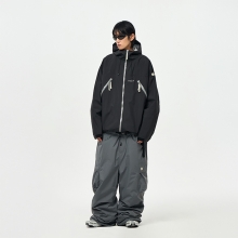 어스투 스노우보드복 코디세트 #19 / 2526 어스투 스노우보드 자켓 3L 엑시스 OJK003 - 블랙 + 2526 어스투 스노우보드복 팬츠 U포켓 카고 OSP005 [루즈핏] - 딥 그레이