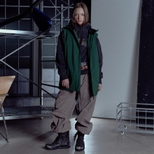 헬로우 스노우보드복 코디세트 #13 / 2526 헬로우 스노우보드복 자켓 2L 케이브맨 베스트 - 포레스트그린 + 2526 헬로우 스노우보드복 팬츠 2L 트레이스 - 샌드리프트