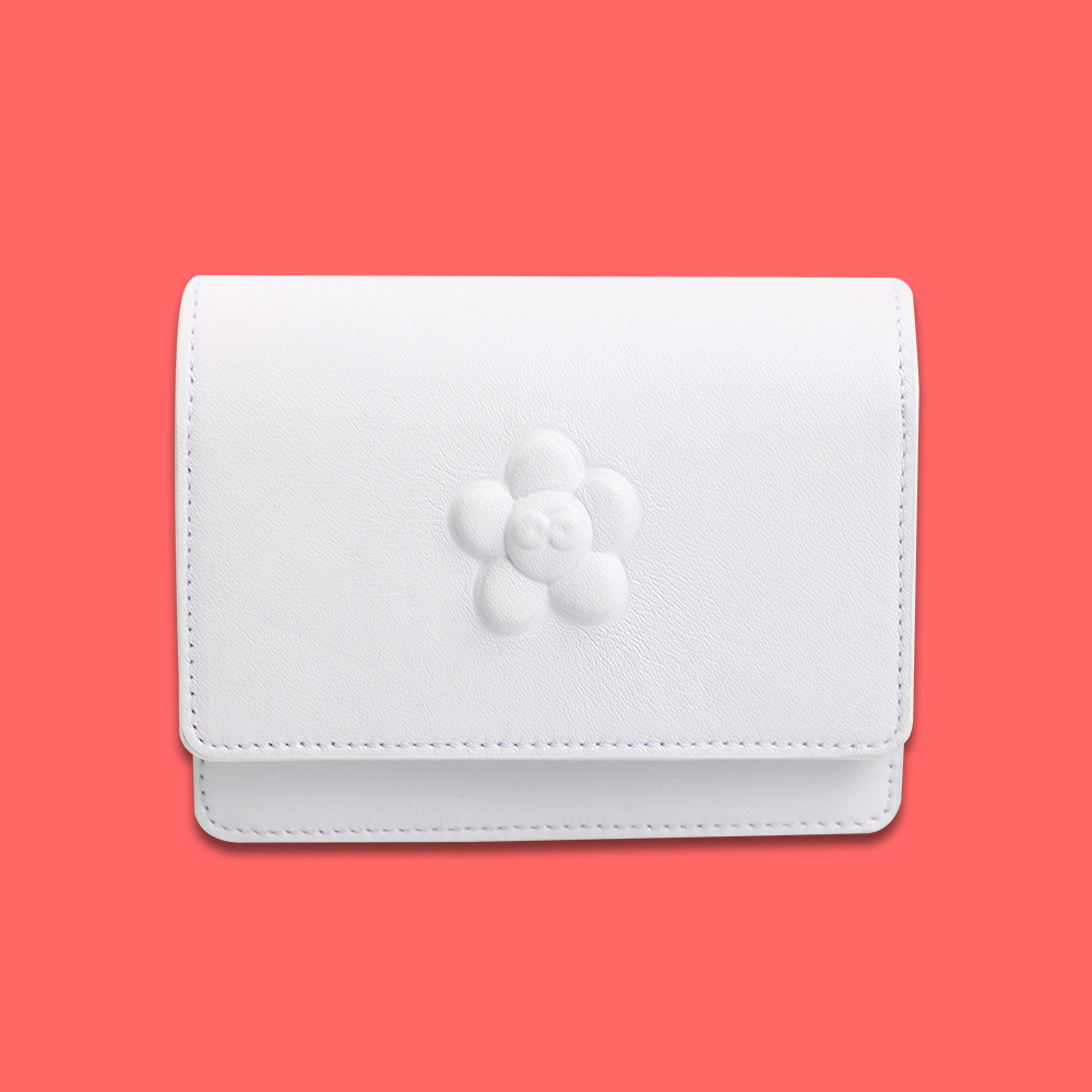 silly logo a range finder case_white