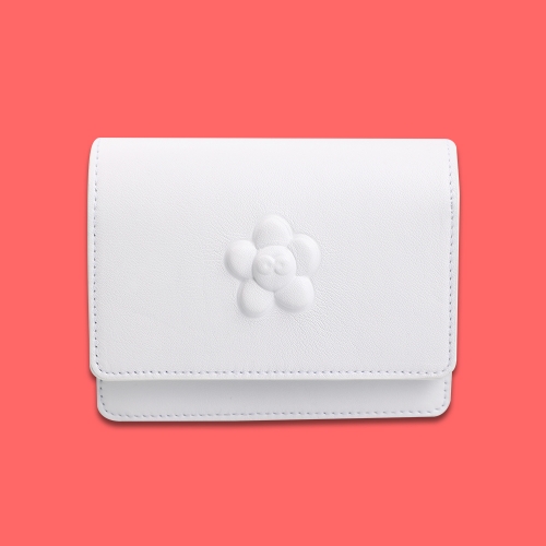 silly logo a range finder case_white