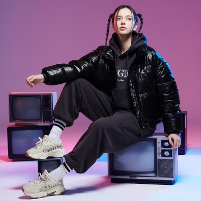 [틴톡] 여자 겨울이월 글로시크롭푸퍼웰론점퍼(24RT151)