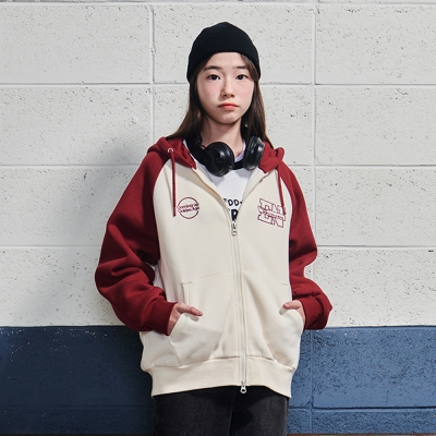 [에꼴리에] 여자 겨울이월 루즈핏 라글란 투웨이 후드점퍼(24D0157)