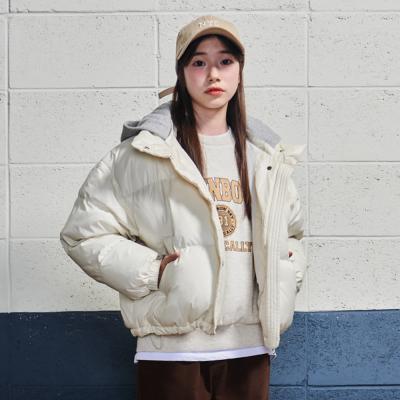 [에꼴리에] 여자 겨울이월 후드착탈글로시크롭웰론점퍼(24D0155)