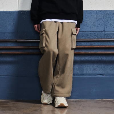 [에꼴리에] 여자 겨울이월 코듀로이본딩 입체카고바지(24D1253)