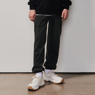 [에꼴리에] 남자 봄이월 특양면 사선카고 조거바지(25A0205)