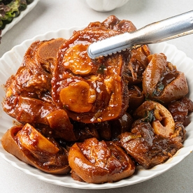 먹스타 한우 매콤 우족찜 1.4kg X 1팩 (무료배송)