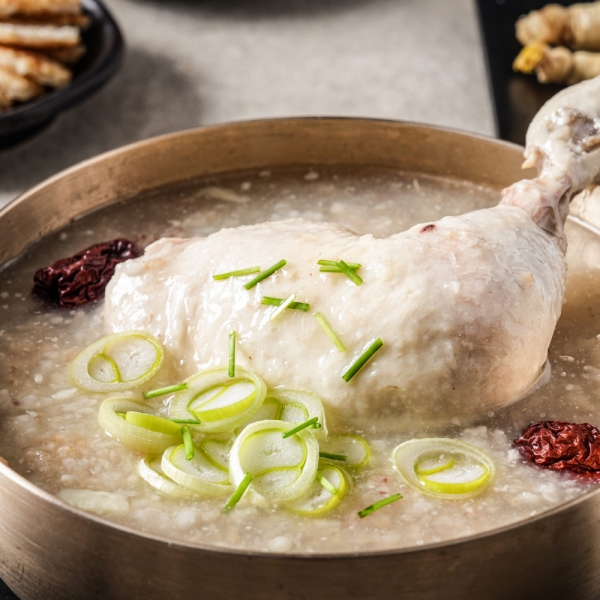 [실온보관] 사위사랑 가득찬 삼계탕 600g x 4팩 (무료배송)