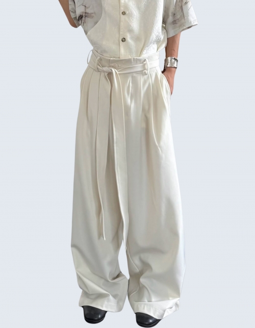 strap belt wide two-tuck pants