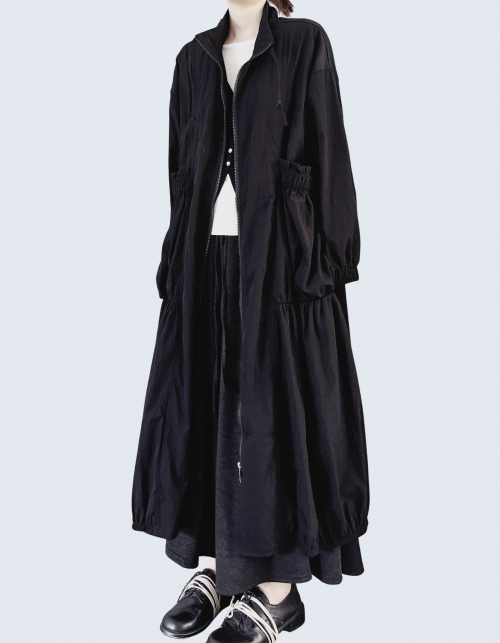 Oversized Pleated Tacture Wind Coat