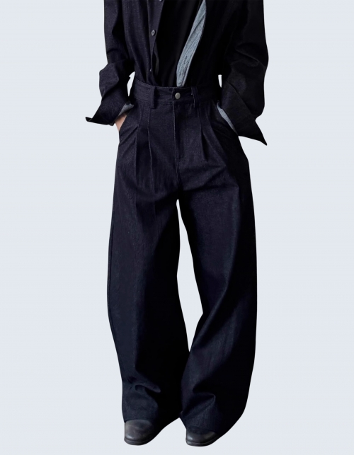 Two-tuck design wide-skinned denim