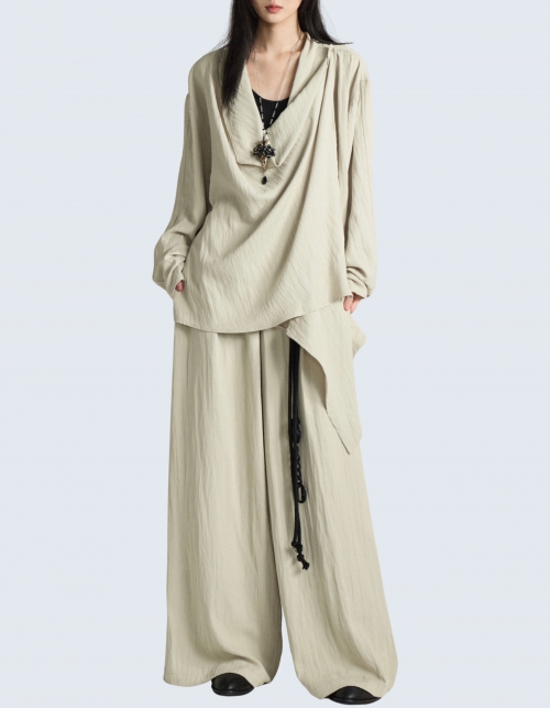 Minimalist Gender Neutral Wear Suit