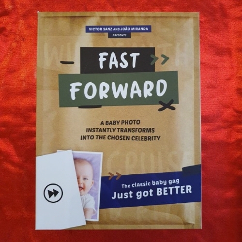 Fast Forward (패스트 포워드) by Victor Sanz and João Miranda