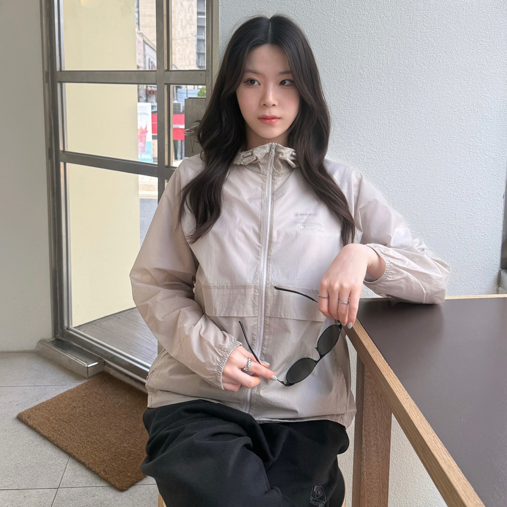 피코 초경량 여성 바람막이 Sand Beige