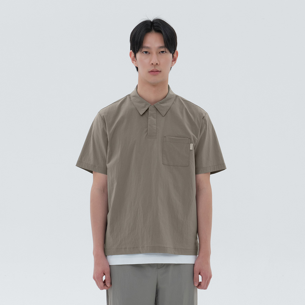 루트 포켓 반팔 폴로 티셔츠 Dark Khaki