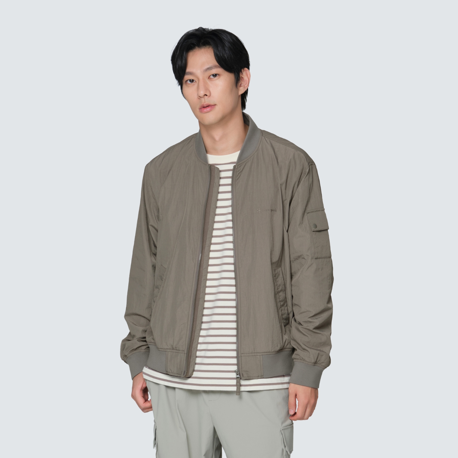 우븐 패치 봄버 자켓 Dark Khaki