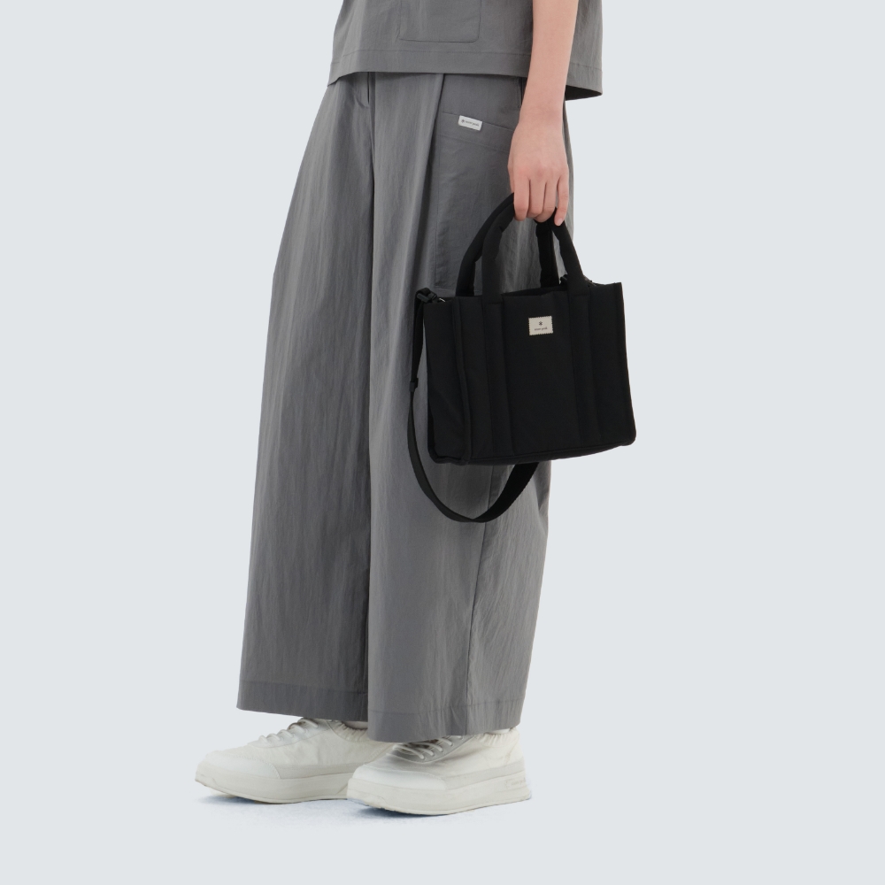 캠플 미디움 토트백 Black