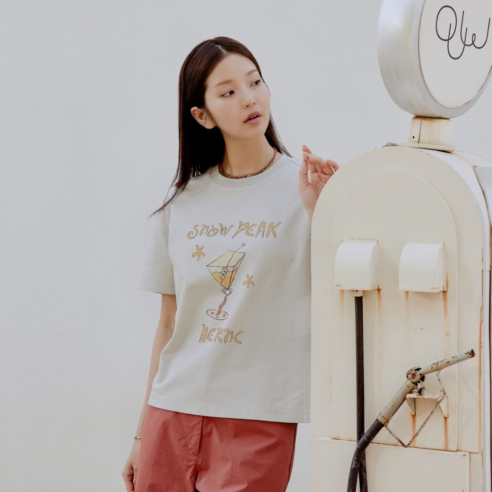 [스노우피크 X 헤르시] 여성 세미크롭 반팔 티셔츠 Light Beige