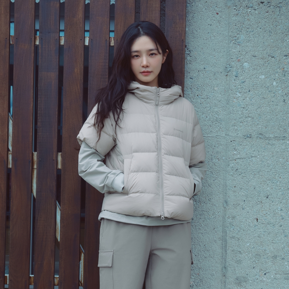 랜드에어 여성 반팔 후드 경량 다운 자켓 Light Beige