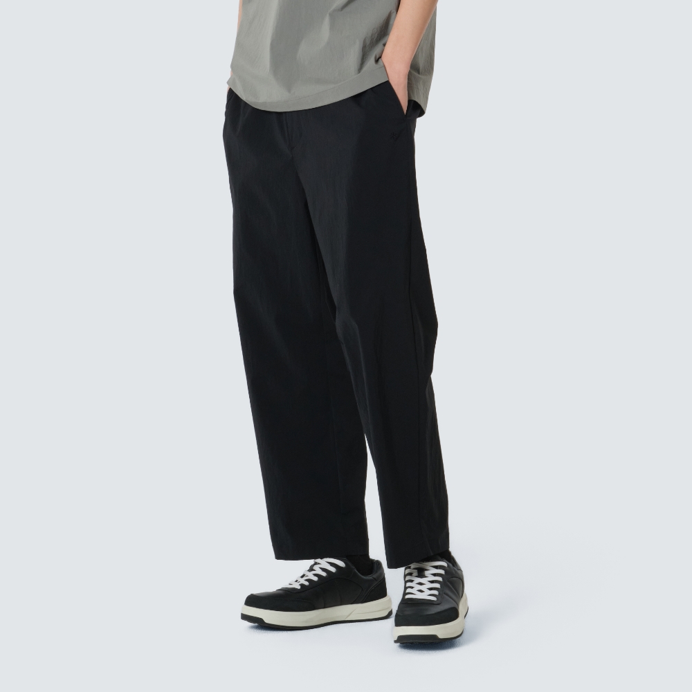 루트 세미 와이드 팬츠 Black