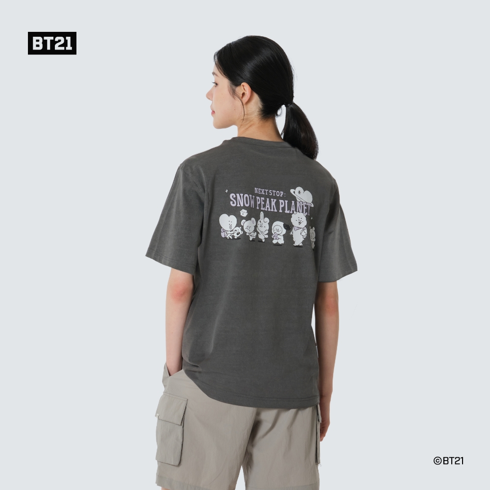 [스노우피크 I BT21] 그래픽 반팔 티셔츠 Dark Charcoal