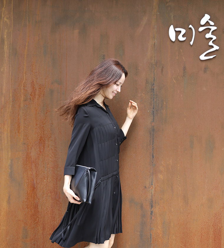 플리츠 블랙 리틀 드레스