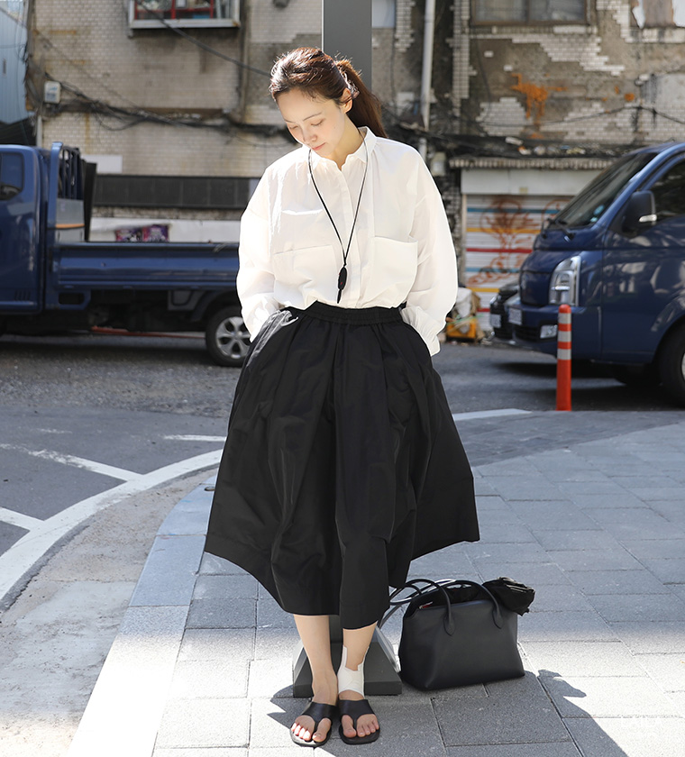 화이트 코튼 포켓 셔츠