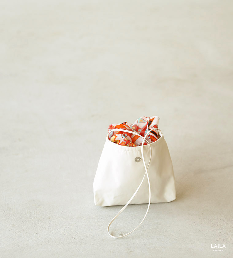 리로우 나일론 숄더백