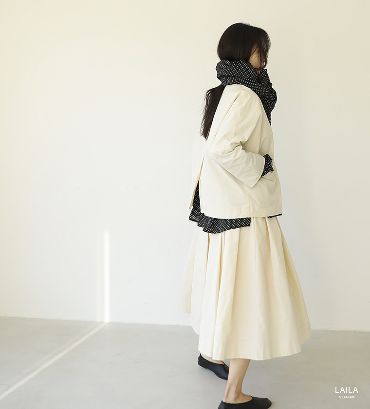 리로우 나일론 스커트