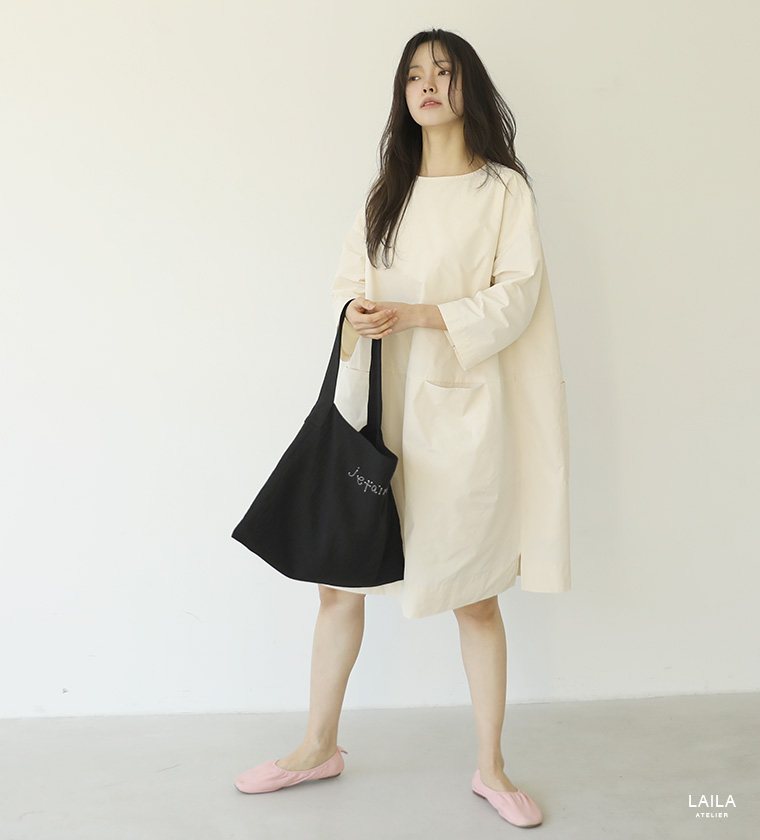 리로우 나일론 드레스