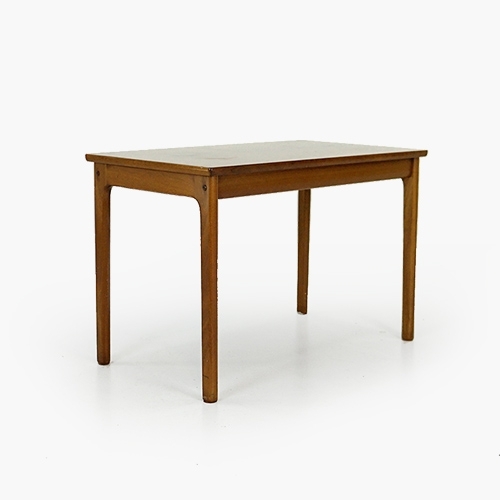 Side table (Designer. Ole wanscher)