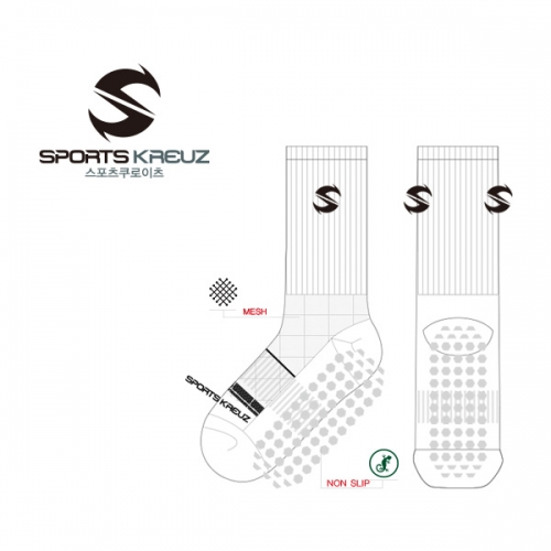 스포츠쿠로이츠_SPORTSKREUZ 의 남자 스포츠 논슬립 장목양말 제작사례.