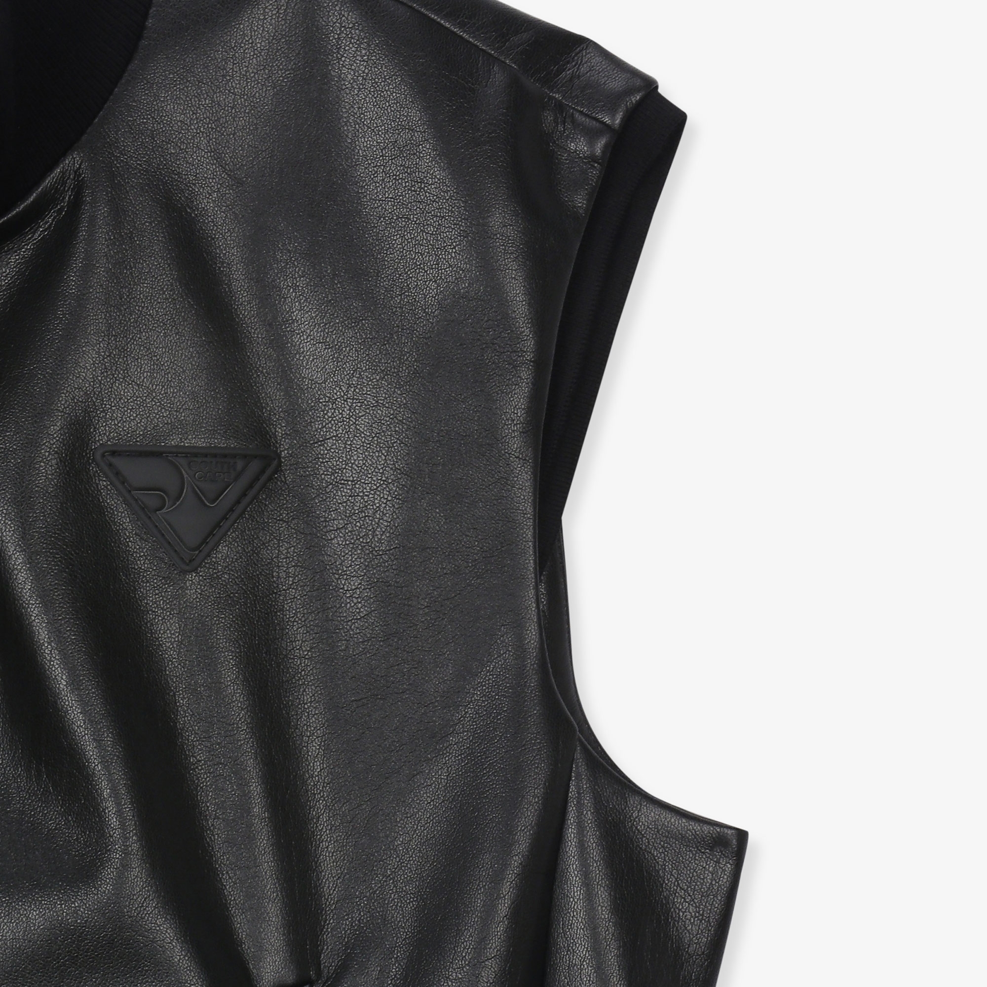 여성 아트로고 에코 레더 베스트_블랙