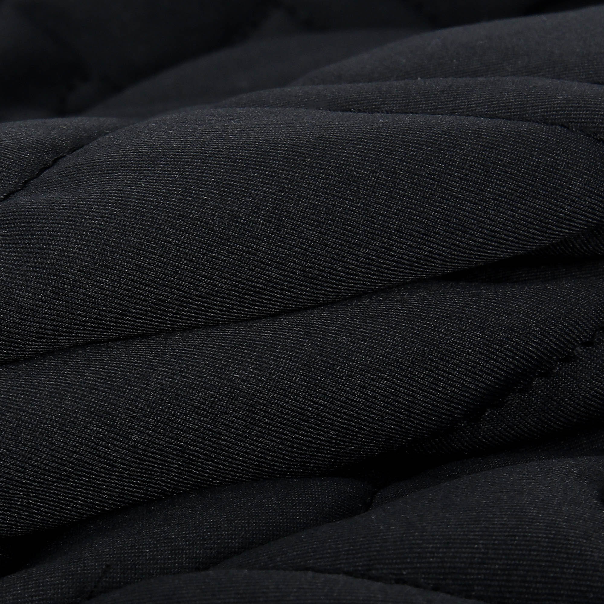 여성 볼란테 패턴 퀼팅 칼라 점퍼_블랙