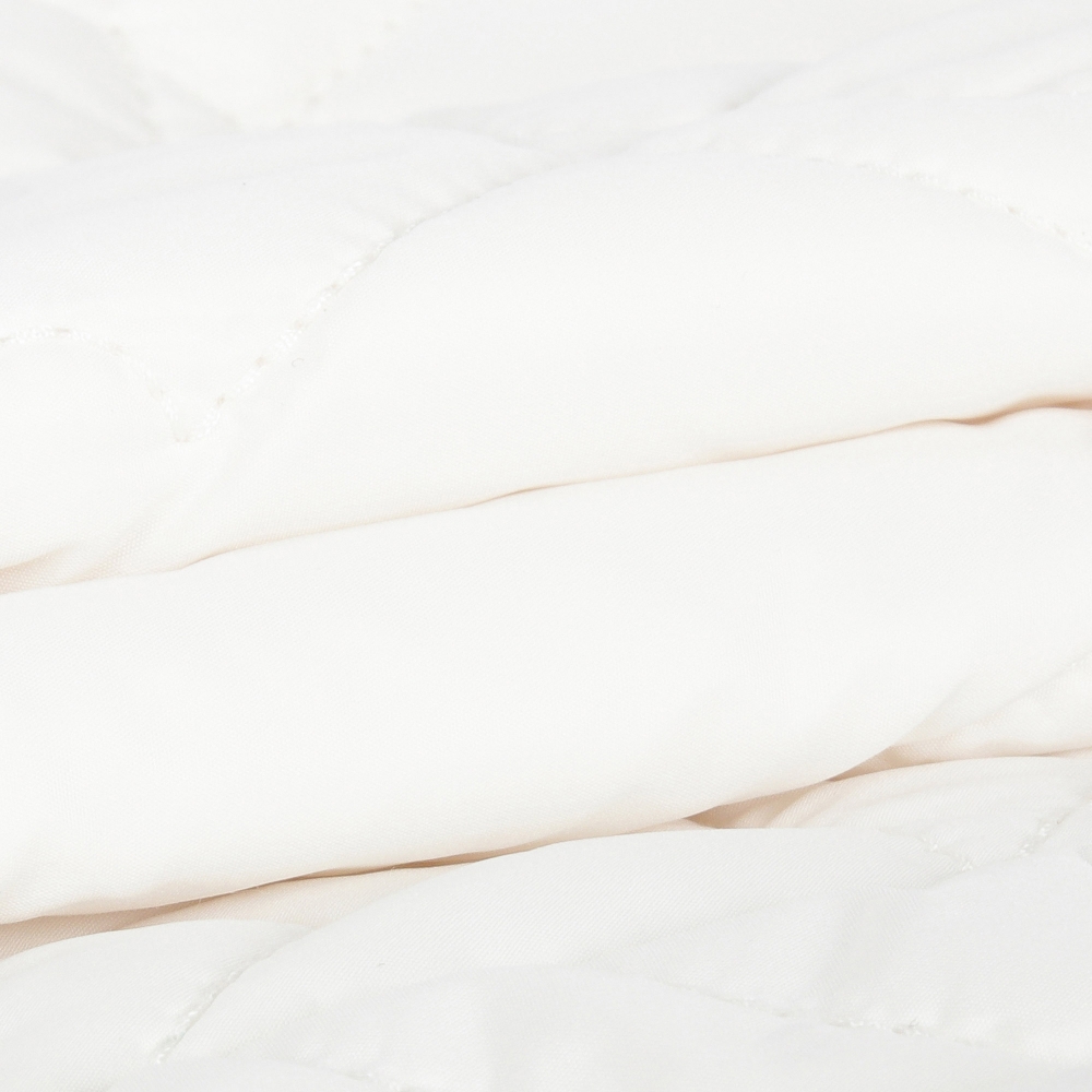 여성 볼란테 패턴 퀼팅 칼라 점퍼_아이보리