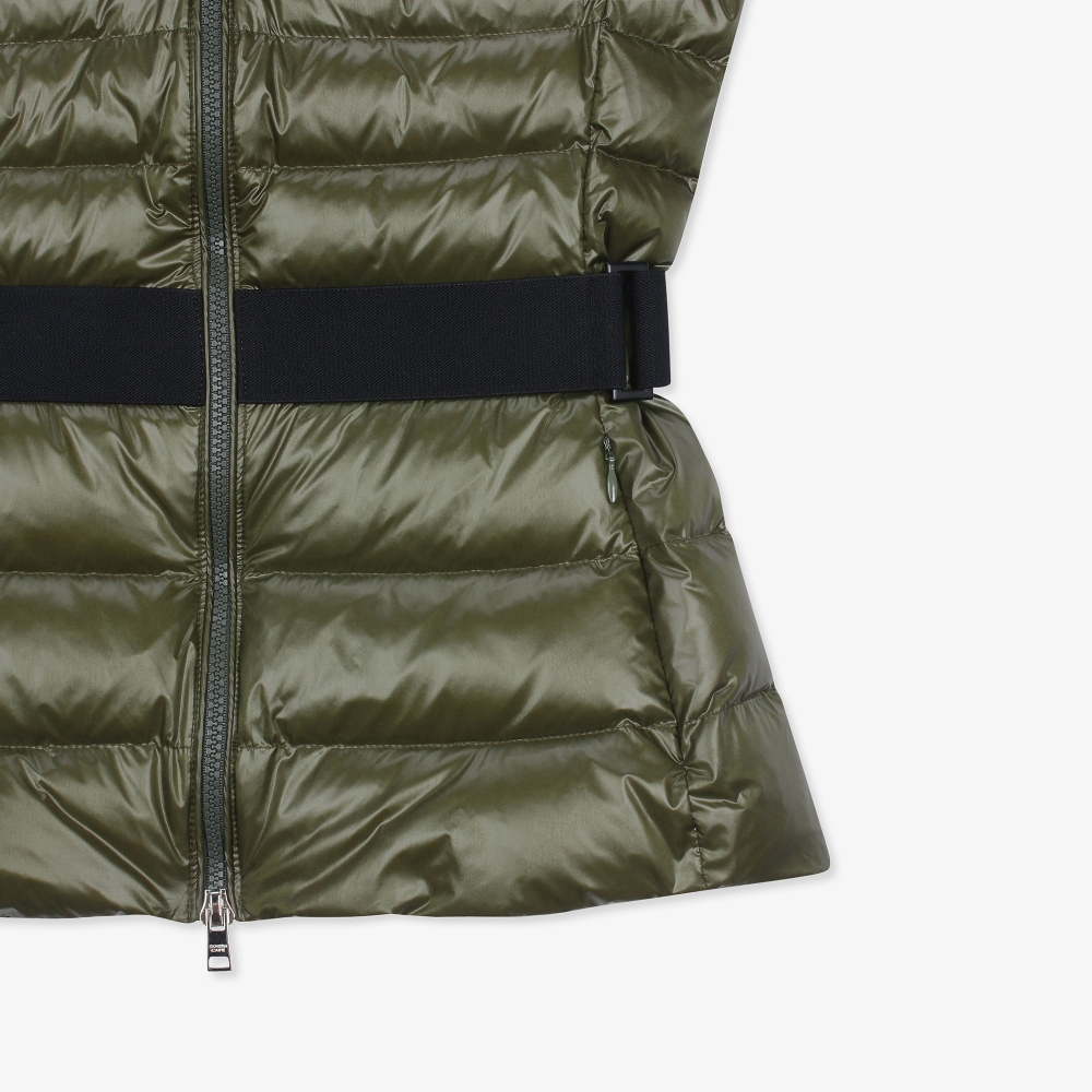 여성 글로시 하이넥 벨트 다운 베스트_카키