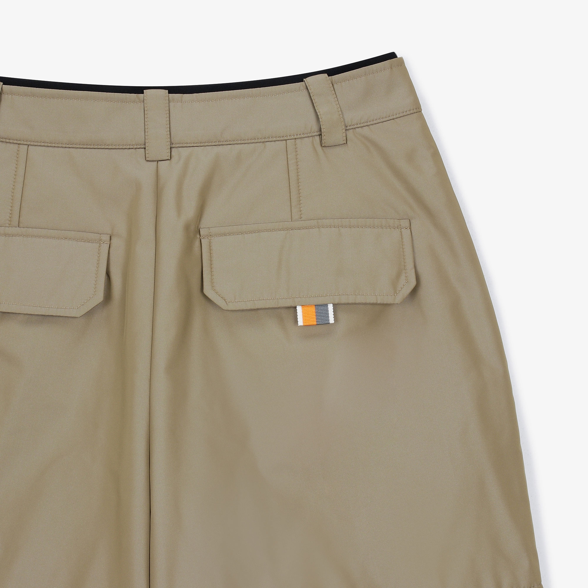 여성 빅 포켓 패딩 숏 팬츠_베이지