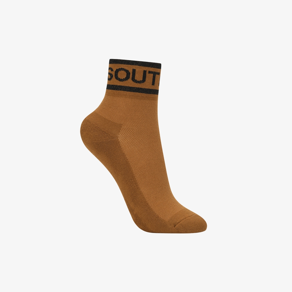 사우스케이프 여성 컬러 배색 로고 레터링 중목 삭스_브라운