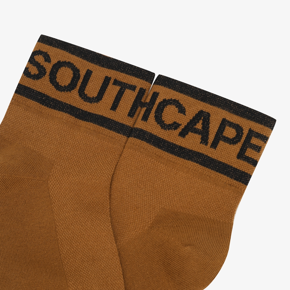 사우스케이프 여성 컬러 배색 로고 레터링 중목 삭스_브라운