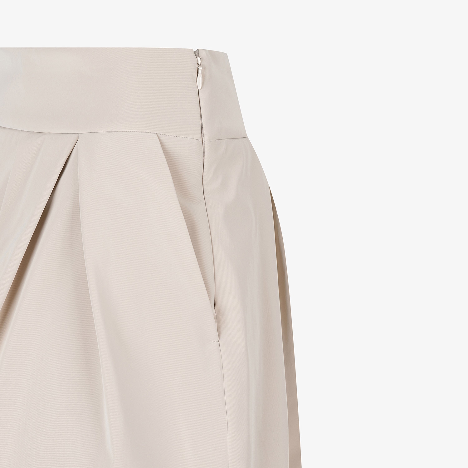 여성 사우스크로스 글로시 볼륨 플리츠 스커트_라이트 베이지