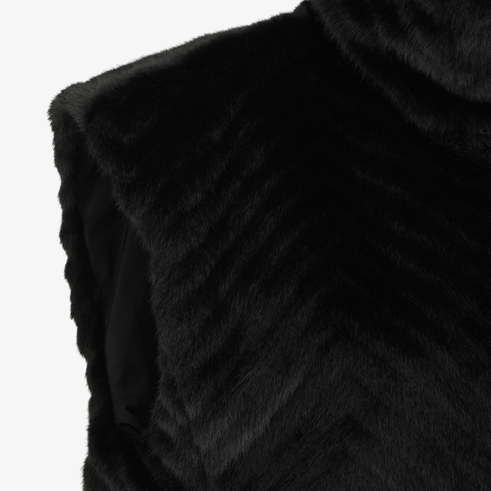 여성 사우스크로스 페이크 퍼 하이넥 리버시블 베스트_블랙