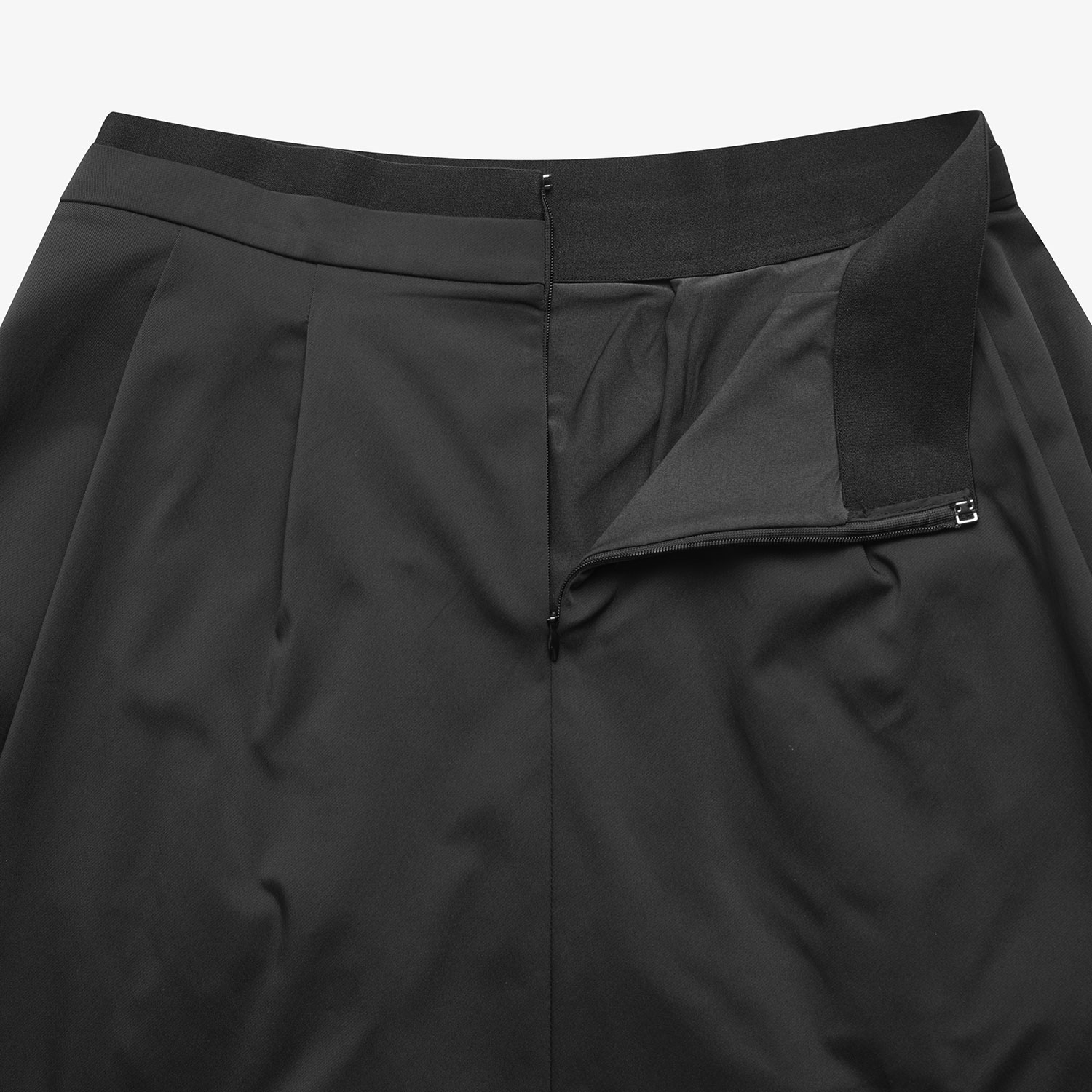 사우스케이프 여성 플레어 미디 스커트_블랙
